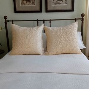 Donna Karan Euro Shams (2)